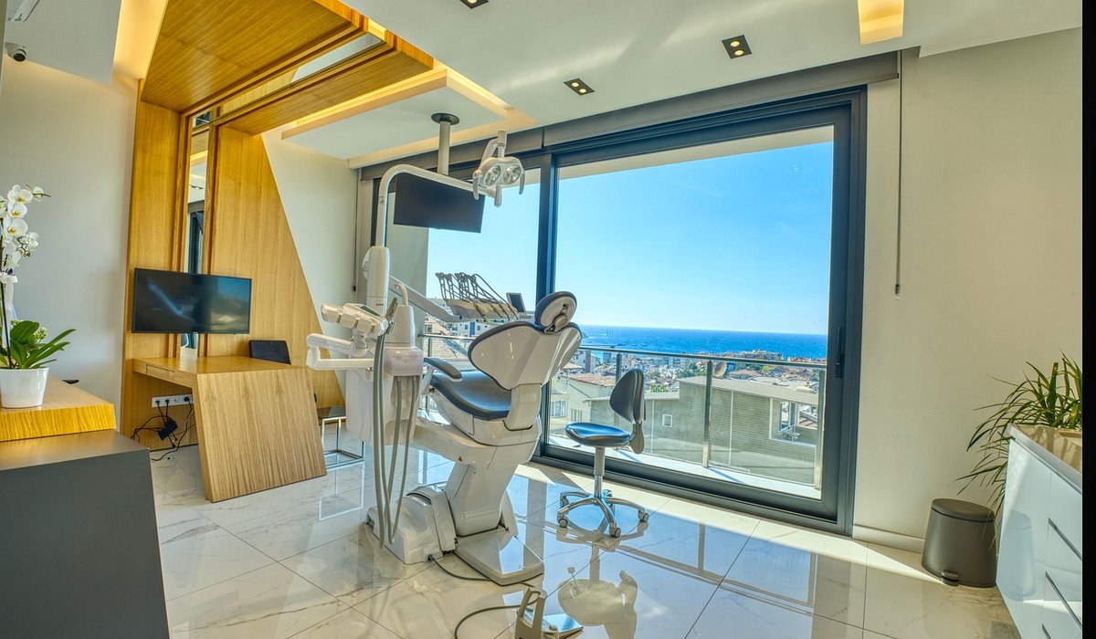 Implant-Retained Dentures: What Patients Should Know